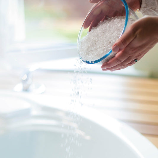 6 Amazing Benefits of a Salt Bath (& How to Do It Right)